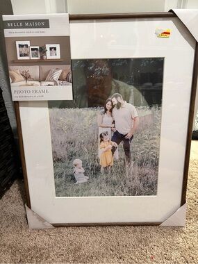 Belle Maison Brown Wood Photo Frame with White Mat